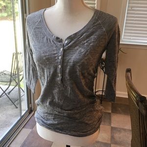 ⭐️American Eagle burn-out T size Med